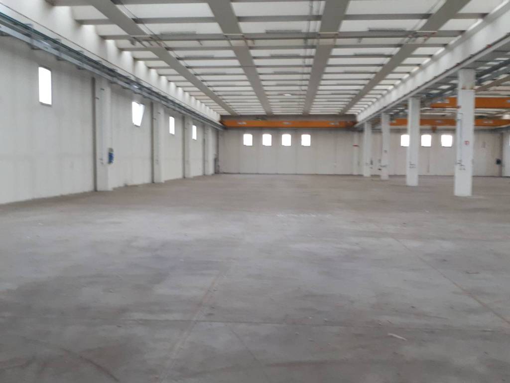 locale commerciale in vendita a Soliera