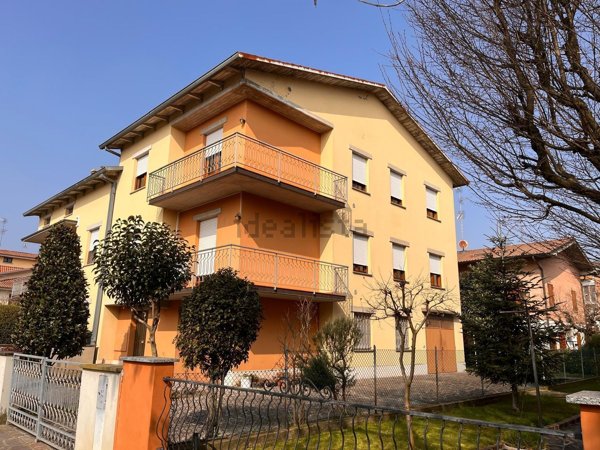 casa indipendente in vendita a Soliera