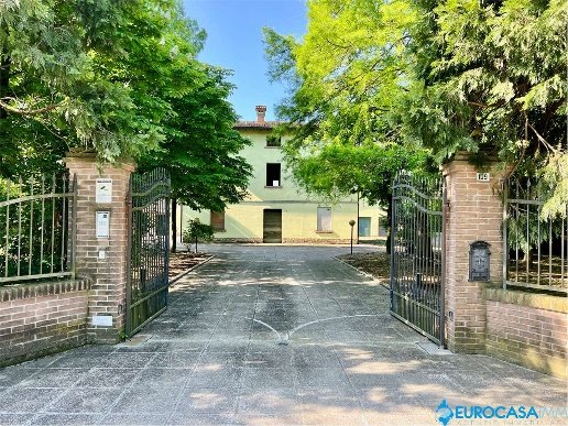 casa indipendente in vendita a Soliera