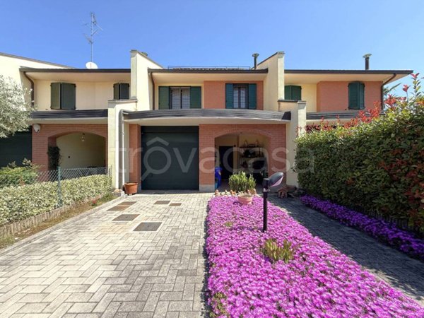 casa indipendente in vendita a Soliera in zona Limidi