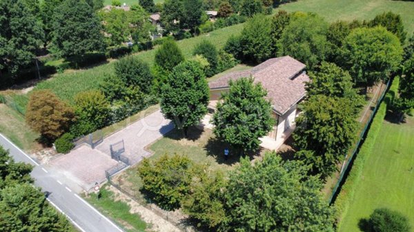 casa indipendente in vendita a Soliera in zona Limidi