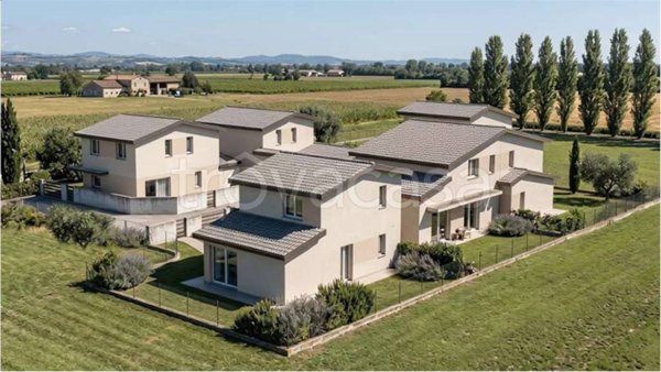 casa indipendente in vendita a Soliera in zona Limidi