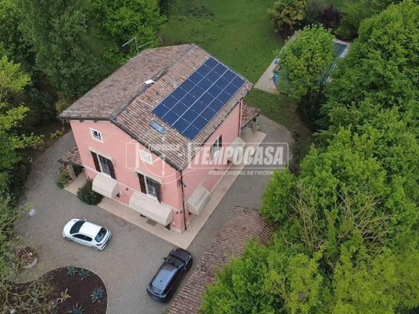casa indipendente in vendita a Soliera in zona Limidi