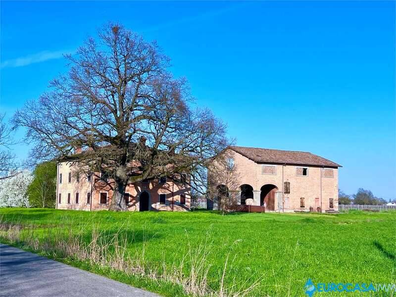 casa indipendente in vendita a Soliera