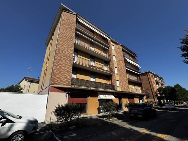 negozio in vendita a Soliera