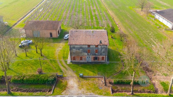 casale in vendita a Soliera in zona Sozzigalli