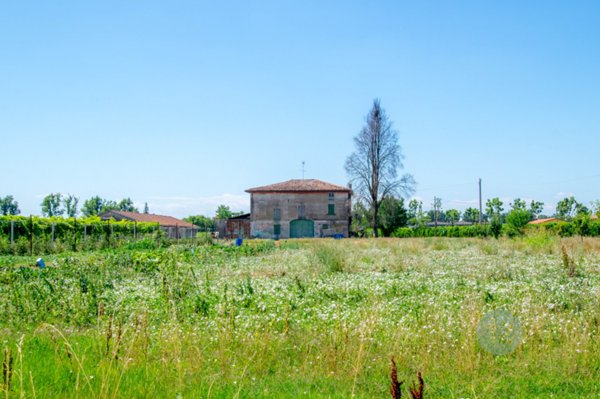 casale in vendita a Soliera