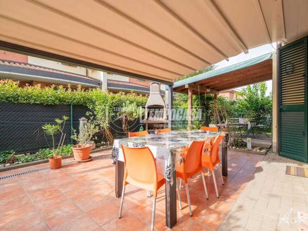 casa indipendente in vendita a Soliera in zona Limidi