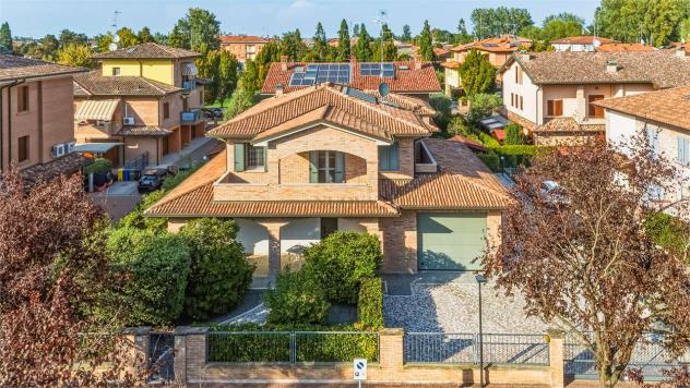 casa indipendente in vendita a Soliera in zona Limidi