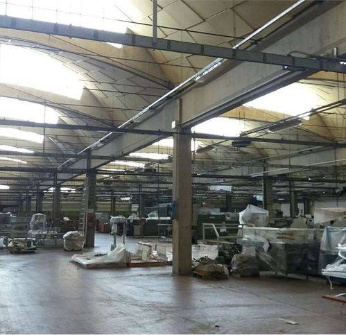 locale commerciale in vendita a Spilamberto