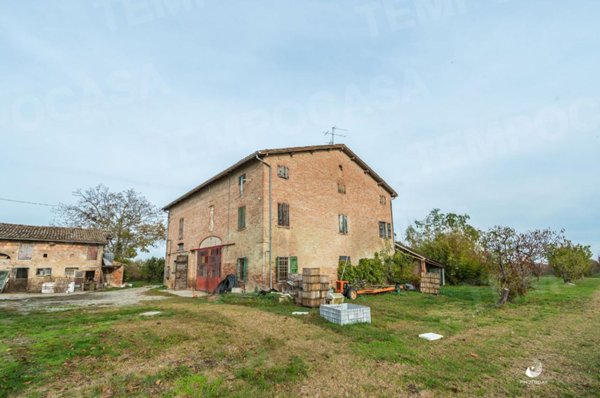 casale in vendita a Spilamberto