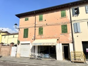locale commerciale in vendita a Spilamberto