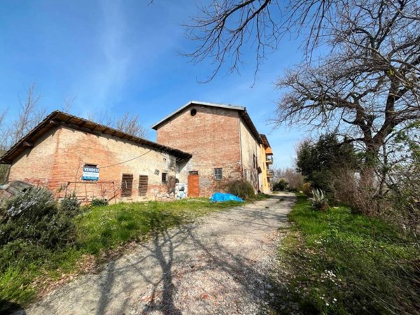 casa indipendente in vendita a Vignola in zona Campiglio