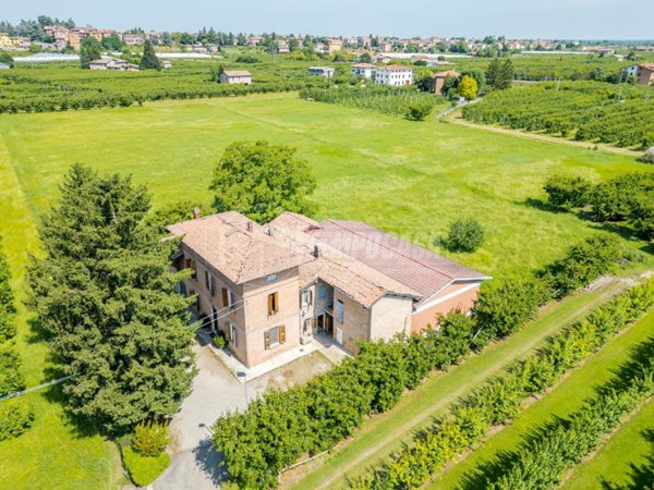 casa indipendente in vendita a Vignola
