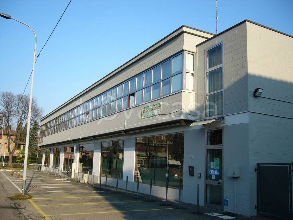 locale commerciale in vendita a Vignola