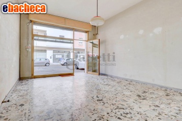 negozio in vendita a Vignola