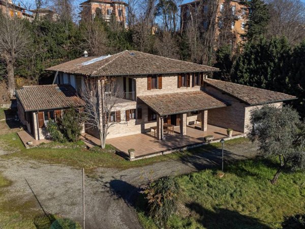 casa indipendente in vendita a Vignola