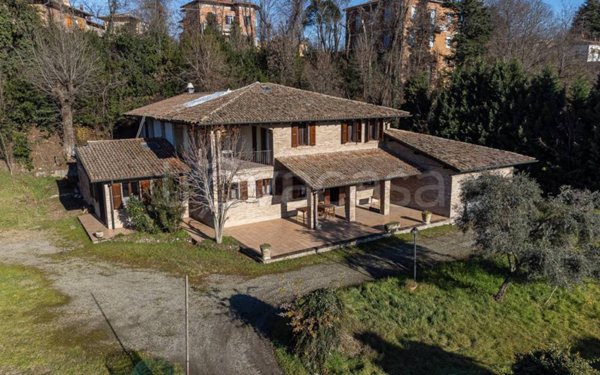 casa indipendente in vendita a Vignola
