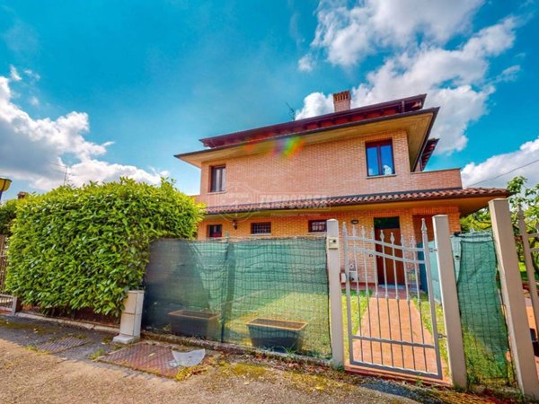 casa indipendente in vendita a Vignola