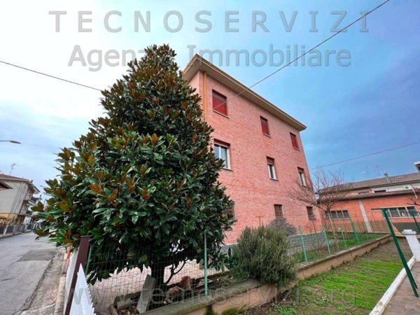 appartamento in vendita a Vignola in zona Bettolino