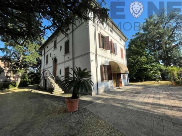 casa indipendente in vendita a Vignola in zona Pratomaggiore