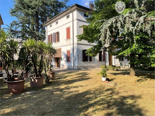 casa indipendente in vendita a Vignola