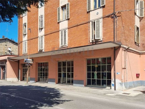 locale commerciale in vendita a Vignola