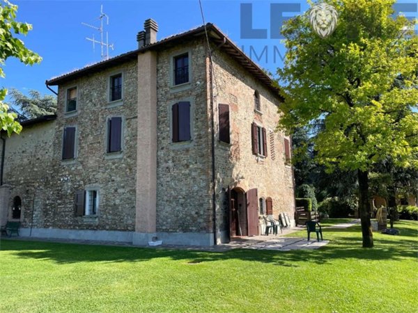 casa indipendente in vendita a Vignola