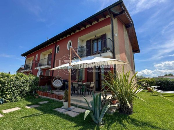 casa indipendente in vendita a Vignola in zona Campiglio