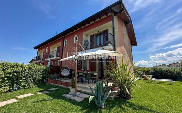 casa indipendente in vendita a Vignola in zona Campiglio