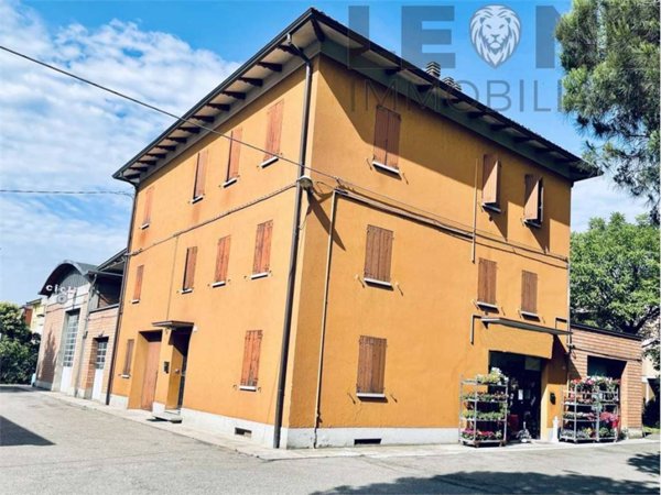 intera palazzina in vendita a Vignola