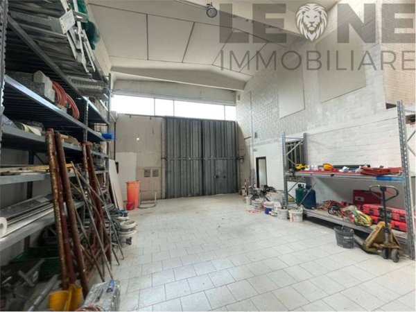 locale commerciale in vendita a Vignola