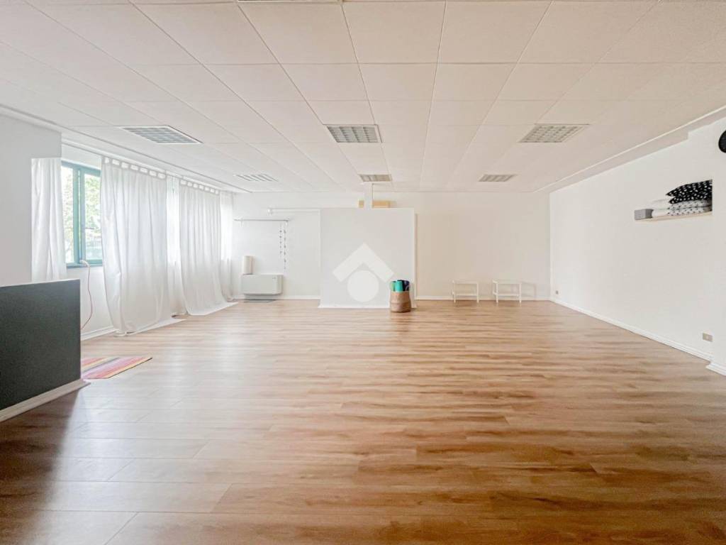 ufficio in vendita a Vignola