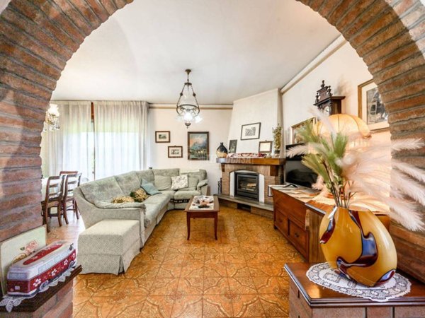 appartamento in vendita a Vignola in zona Bettolino