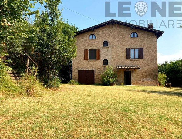 appartamento in vendita a Vignola in zona Bettolino