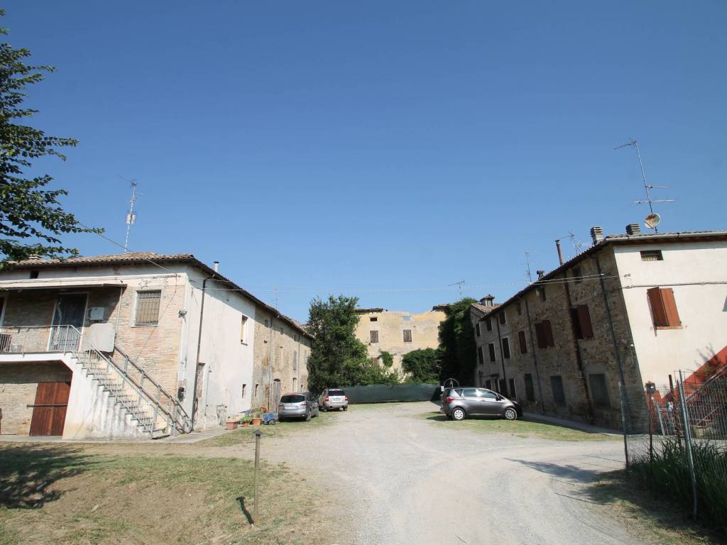 casa indipendente in vendita a Vignola in zona Campiglio