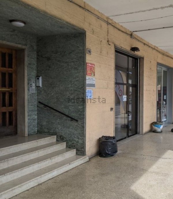 negozio in vendita a Vignola