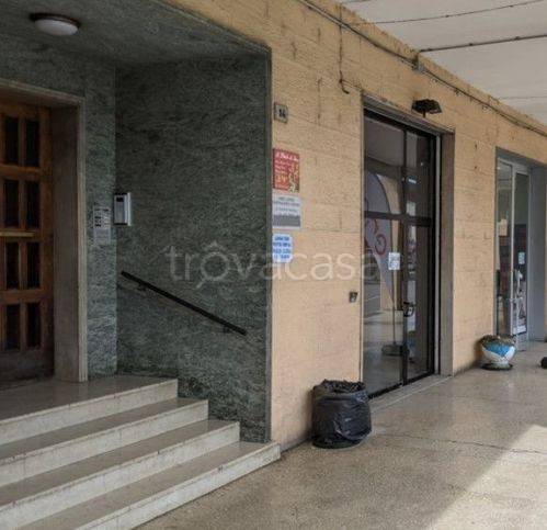 negozio in vendita a Vignola