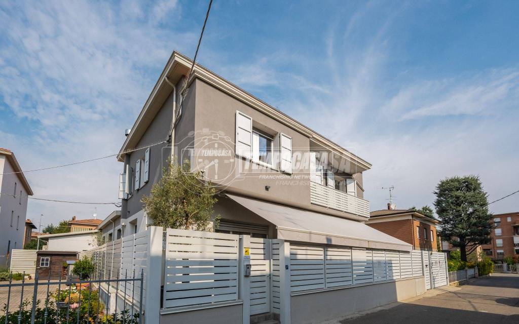 casa indipendente in vendita a Vignola