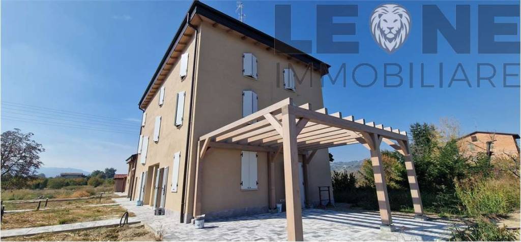 casa indipendente in vendita a Vignola