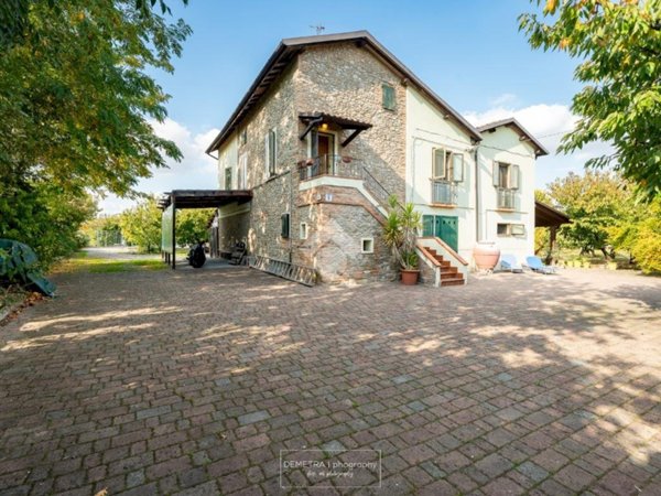 casa indipendente in vendita a Vignola