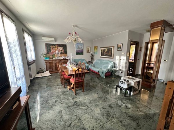 casa indipendente in vendita a Vignola