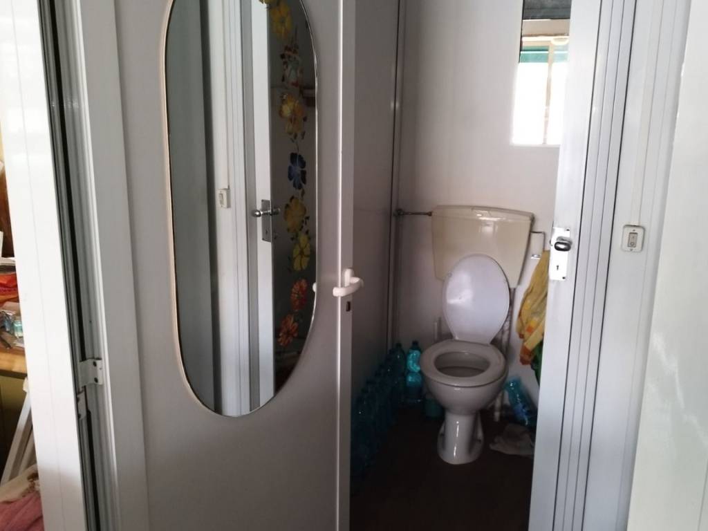 negozio in vendita a Vignola