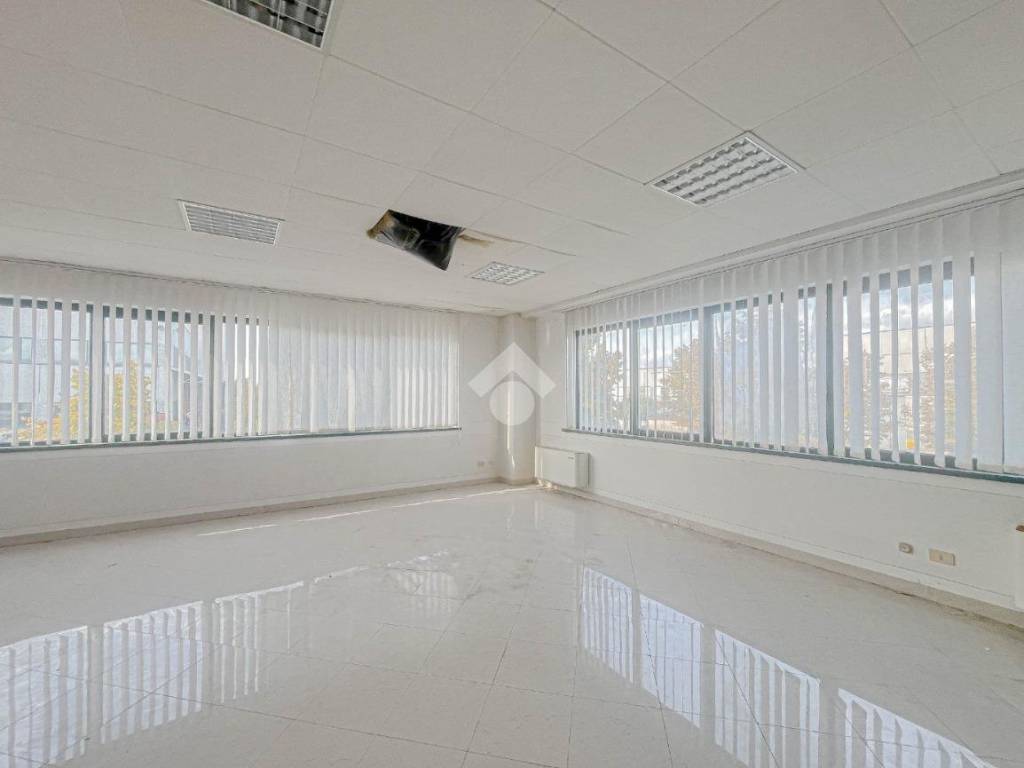 ufficio in vendita a Vignola