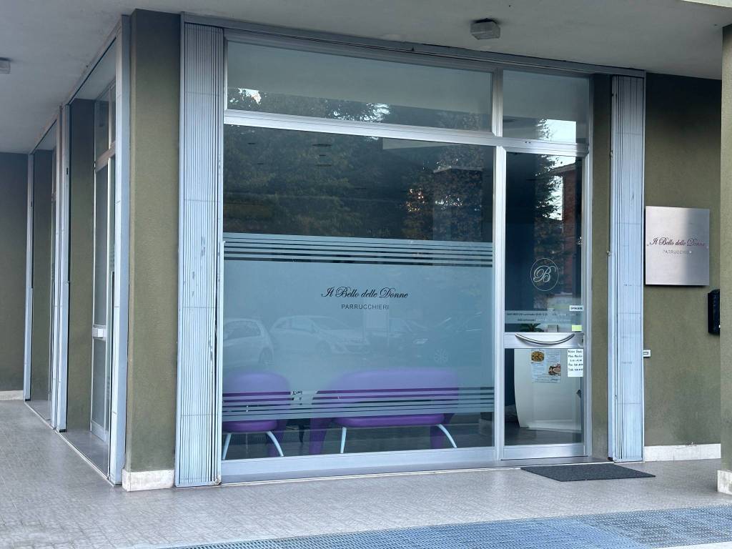 negozio in vendita a Vignola