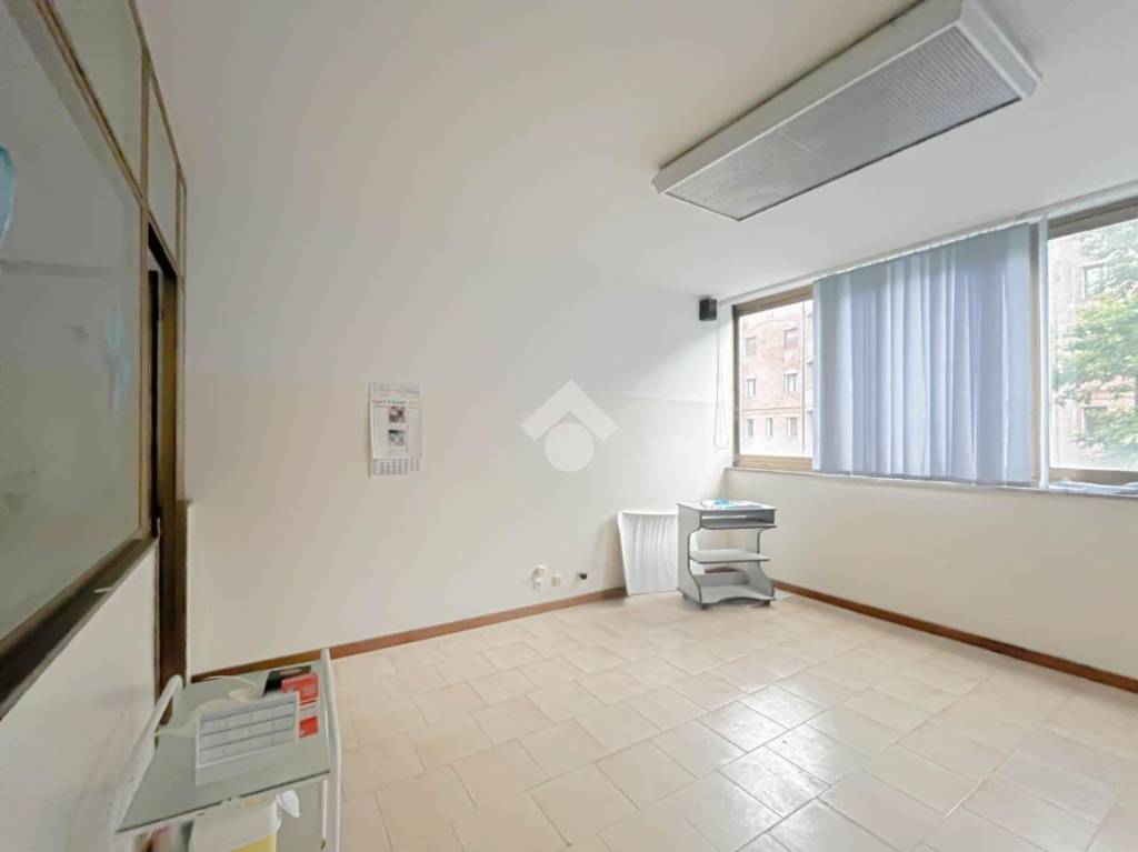 ufficio in vendita a Vignola