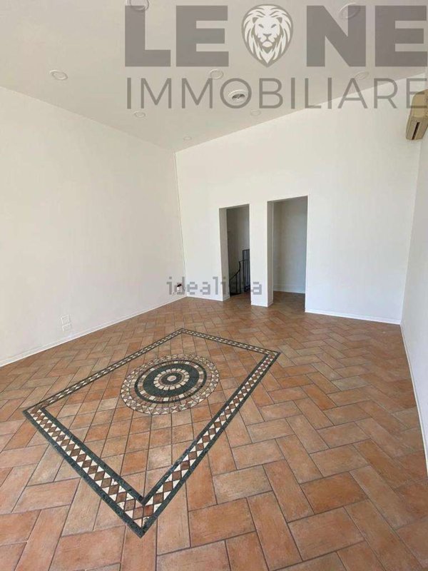 negozio in vendita a Vignola