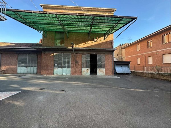 capannone in vendita a Vignola