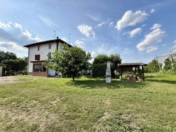casa indipendente in vendita a Vignola