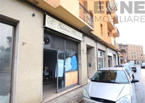 negozio in vendita a Vignola